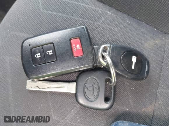 2017 Toyota Tacoma SR5 с VIN 3TMCZ5AN3HM106655, выставлен на аукционе IAAI как лот 41838777 с пробегом 63 740 миль миль и . История ставок и продаж доступна на DreamBid. Изображение 11.