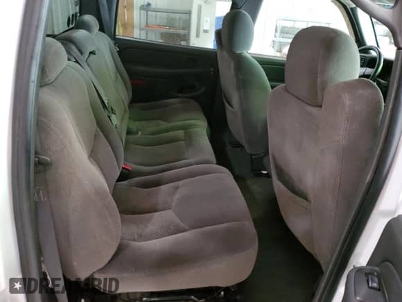 2006 Chevrolet Silverado 1500HD LT1 z VIN 1GCGK13U16F119341, wystawiony jako Copart lot #59012145 z przebiegiem 172 257 mil mil oraz Szkoda całkowita • Salvage title. Historia ofert i sprzedaży dostępna na DreamBid. Obrazek 10.
