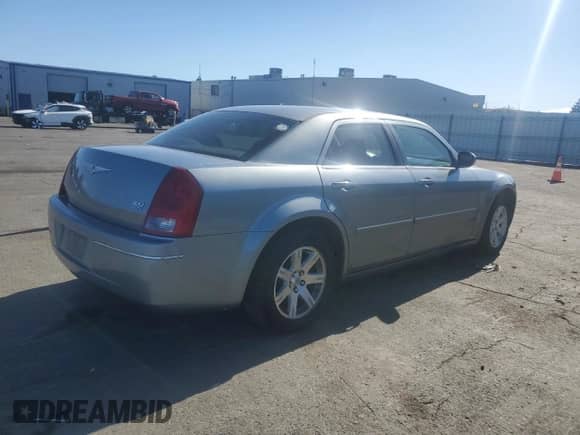 2006 Chrysler 300 Touring с VIN 2C3KA53G76H383018, выставлен на аукционе Copart как лот 82427115 с пробегом 233 973 миль миль и Списание • Salvage title. История ставок и продаж доступна на DreamBid. Изображение 3.