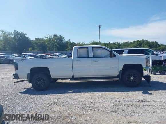 2017 Chevrolet Silverado 3500HD LT with VIN 1GC2KZEG8HZ199187, listed as a IAAI auction lot 42570955 with 84,218 mi miles and . Bid and sale history available at DreamBid. Image 14.