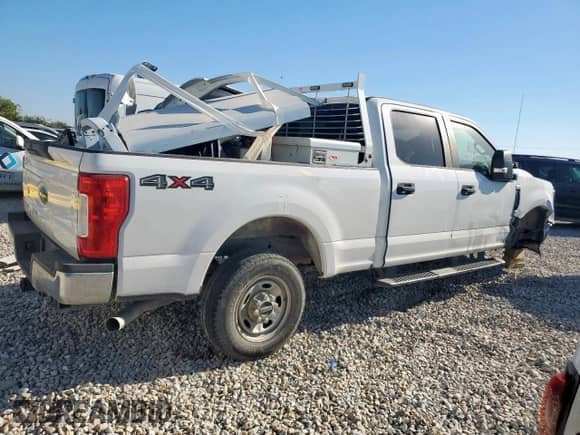 2019 Ford F-250 XL z VIN 1FT7W2B63KEF00847, wystawiony jako Copart lot #59713205 z przebiegiem 120 279 mil mil oraz Szkoda całkowita • Salvage title. Historia ofert i sprzedaży dostępna na DreamBid. Obrazek 3.