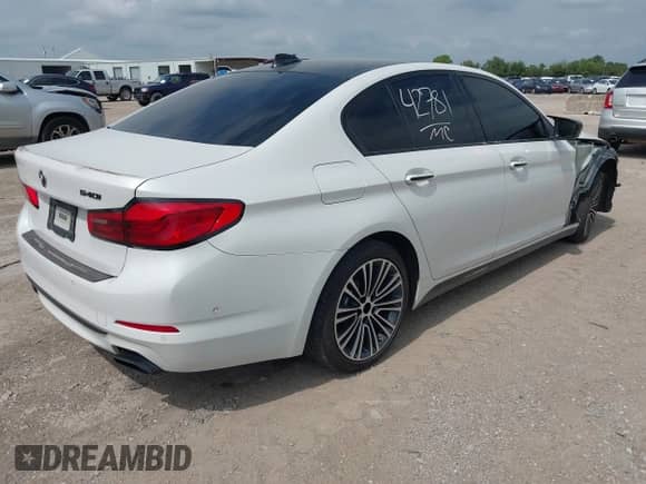 2018 BMW 5 Series 540i с VIN WBAJE5C53JWA96389, выставлен на аукционе IAAI как лот 43081206 с пробегом 110 290 миль миль и . История ставок и продаж доступна на DreamBid. Изображение 4.