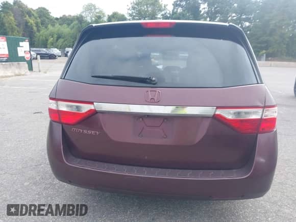 2013 Honda Odyssey LX с VIN 5FNRL5H21DB045621, выставлен на аукционе IAAI как лот 43204838 с пробегом 254 632 миль миль и . История ставок и продаж доступна на DreamBid. Изображение 16.