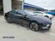 2025 Hyundai Sonata SEL Convenience z VIN KMHL14JA7SA458040, wystawiony jako Copart lot #81566365 z przebiegiem 8 374 mil mil oraz Szkoda całkowita • Salvage title. Historia ofert i sprzedaży dostępna na DreamBid. Obrazek 4.