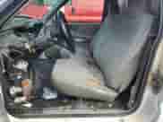 2000 Chevrolet S-10 с VIN 1GCCS1446YK183642, выставлен на аукционе Copart как лот 64385155 с пробегом Не указан миль и Списание • Salvage title. История ставок и продаж доступна на DreamBid. Изображение 7.