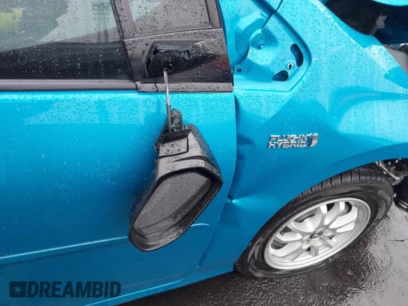 2018 Toyota Prius Plus z VIN JTDKARFP7J3070223, wystawiony jako IAAI lot #42922283 z przebiegiem 65 134 mil mil oraz . Historia ofert i sprzedaży dostępna na DreamBid. Obrazek 20.