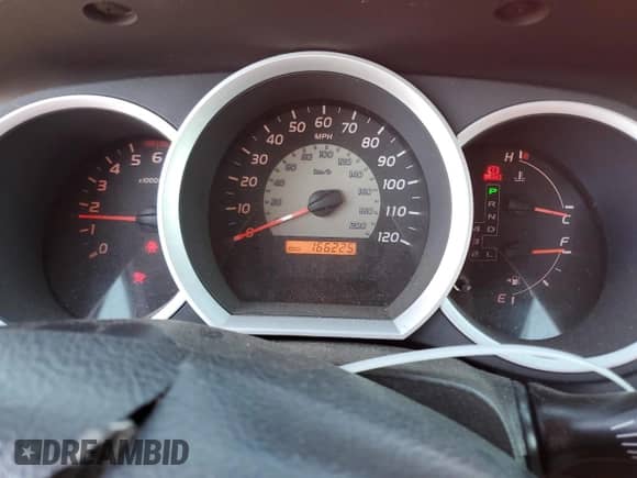 2007 Toyota Tacoma PreRunner с VIN 5TEKU72N27Z446496, выставлен на аукционе Copart как лот 82566905 с пробегом 166 225 миль миль и Списание • Salvage title. История ставок и продаж доступна на DreamBid. Изображение 9.