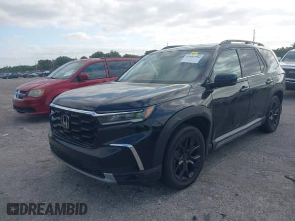 2025 Honda Pilot Touring с VIN 5FNYG2H73SB011882, выставлен на аукционе IAAI как лот 42092996 с пробегом 8 616 миль миль и . История ставок и продаж доступна на DreamBid. Изображение 16.