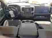 2017 Ram 1500 Lone Star z VIN 1C6RR6LT4HS701492, wystawiony jako Copart lot #68591975 z przebiegiem 143 034 mil mil oraz Szkoda całkowita • Salvage title. Historia ofert i sprzedaży dostępna na DreamBid. Obrazek 8.