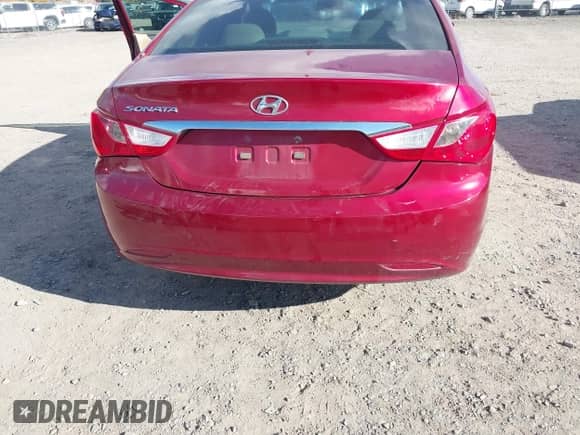 2012 Hyundai Sonata GLS z VIN 5NPEB4AC8CH484099, wystawiony jako IAAI lot #43523389 z przebiegiem 133 471 mil mil oraz . Historia ofert i sprzedaży dostępna na DreamBid. Obrazek 6.