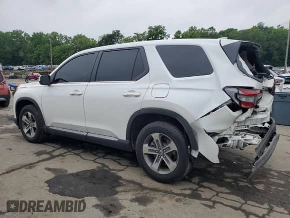 2023 Honda Pilot EX-L с VIN 5FNYG1H44PB010229, выставлен на аукционе Copart как лот 61430365 с пробегом 23 801 миль миль и Списание • Salvage title. История ставок и продаж доступна на DreamBid. Изображение 2.