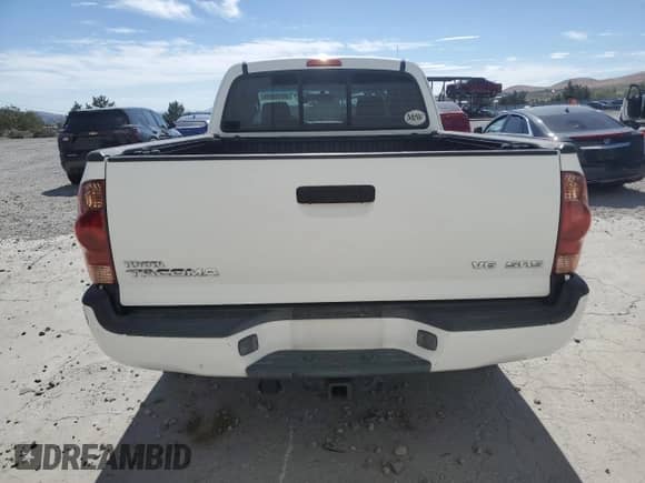 2005 Toyota Tacoma с VIN 5TEUU42N25Z144596, выставлен на аукционе Copart как лот 69295985 с пробегом 285 923 миль миль и Списание • Salvage title. История ставок и продаж доступна на DreamBid. Изображение 6.