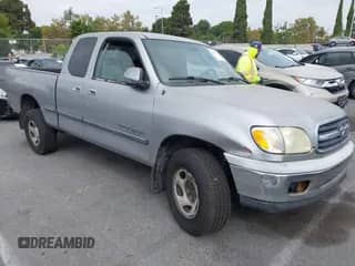 2002 Toyota Tundra SR5 with VIN 5TBRN34112S282851, listed as a IAAI auction lot 43173768 with 287,797 mi miles and . Bid and sale history available at DreamBid. Image 1.