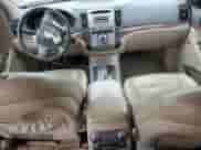 2008 Hyundai Veracruz GLS z VIN KM8NU13C68U036054, wystawiony jako Copart lot #79073034 z przebiegiem Nie podano mil oraz Szkoda całkowita • Salvage title. Historia ofert i sprzedaży dostępna na DreamBid. Obrazek 8.