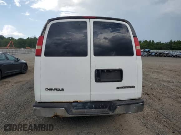 2006 Chevrolet Express Cargo with VIN 1GCFH15T361162171, listed as a Copart auction lot 60797575 with 325,004 mi miles and Clean title. Bid and sale history available at DreamBid. Image 6.