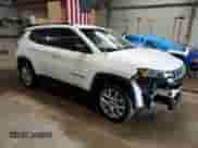 2024 Jeep Compass Latitude Lux с VIN 3C4NJDFN7RT132380, выставлен на аукционе Copart как лот 65457005 с пробегом 8 257 миль миль и Списание • Salvage title. История ставок и продаж доступна на DreamBid. Изображение 4.