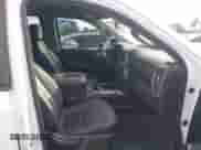 2022 Chevrolet Silverado 1500 LT Trail Boss z VIN 1GCPYFED5NZ154342, wystawiony jako IAAI lot #43514367 z przebiegiem 38 088 mil mil oraz . Historia ofert i sprzedaży dostępna na DreamBid. Obrazek 5.