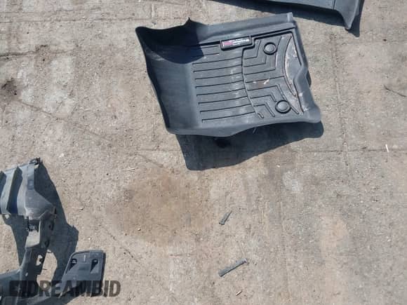 2020 GMC Sierra 1500 Elevation с VIN 3GTU9CET8LG361200, выставлен на аукционе IAAI как лот 43216577 с пробегом 152 716 миль миль и . История ставок и продаж доступна на DreamBid. Изображение 20.