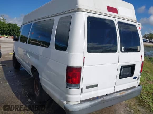 2006 Ford Econoline Cargo with VIN 1FTNS24W96DB38177, listed as a IAAI auction lot 43253609 with 318,391 mi miles and . Bid and sale history available at DreamBid. Image 3.
