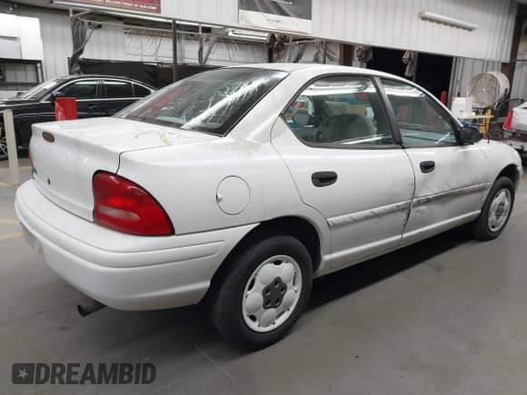 1995 Dodge Neon Competition with VIN 1B3ES47C0SD550657, listed as a IAAI auction lot 42562100 with 88,007 mi miles and . Bid and sale history available at DreamBid. Image 4.