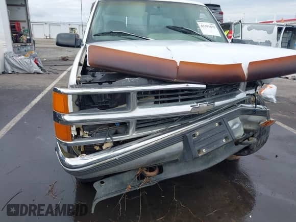 1996 Chevrolet Silverado 1500 with VIN 1GCEK19R8TE251962, listed as a IAAI auction lot 43391675 with 329,983 mi miles and . Bid and sale history available at DreamBid. Image 17.