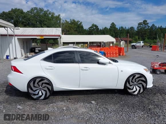 2015 Lexus IS 250 with VIN JTHBF1D22F5053303, listed as a IAAI auction lot 43276704 with 159,013 mi miles and . Bid and sale history available at DreamBid. Image 13.