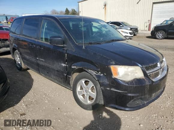 2011 Dodge Grand Caravan Mainstreet with VIN 2D4RN3DG1BR642255, listed as a Copart auction lot 71983545 with 201,947 mi miles and Non repairable. Bid and sale history available at DreamBid. Image 4.