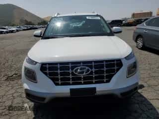 2023 Hyundai Venue SEL с VIN KMHRC8A32PU255642, выставлен на аукционе Copart как лот 51968514 с пробегом 5 925 миль миль и . История ставок и продаж доступна на DreamBid. Изображение 5.