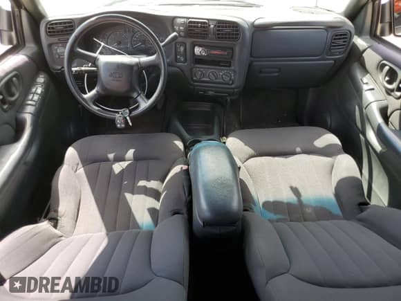 2003 Chevrolet Blazer LS с VIN 1GNDT13X13K180337, выставлен на аукционе Copart как лот 68780605 с пробегом Не указан миль и Чистый • Clean title. История ставок и продаж доступна на DreamBid. Изображение 8.