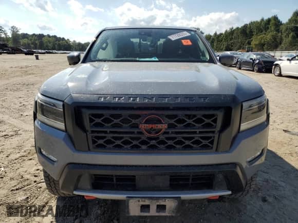 2023 Nissan Frontier SV z VIN 1N6ED1EK2PN623365, wystawiony jako Copart lot #71728005 z przebiegiem 30 037 mil mil oraz Szkoda całkowita • Salvage title. Historia ofert i sprzedaży dostępna na DreamBid. Obrazek 5.