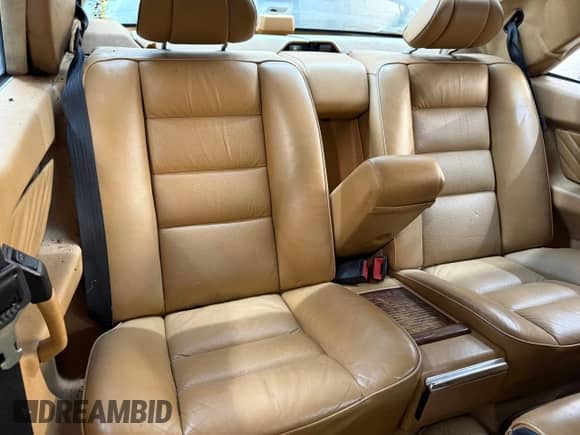 1982 Mercedes-Benz 380 с VIN WDBCA43A6CB003319, выставлен на аукционе Copart как лот 42868185 с пробегом 56 675 миль миль и Чистый • Clean title. История ставок и продаж доступна на DreamBid. Изображение 6.