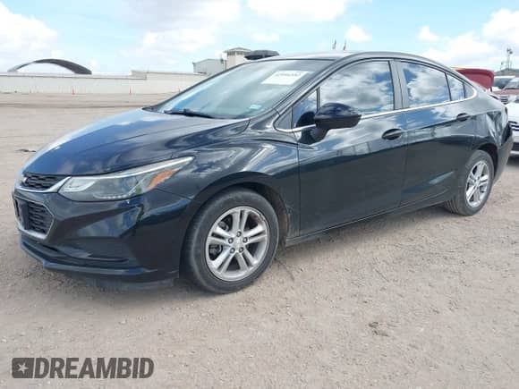 2017 Chevrolet Cruze LT z VIN 1G1BE5SM4H7108088, wystawiony jako IAAI lot #42994352 z przebiegiem 83 189 mil mil oraz . Historia ofert i sprzedaży dostępna na DreamBid. Obrazek 17.