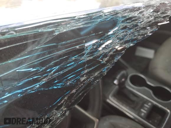 2016 Kia Sorento EX z VIN 5XYPHDA53GG176280, wystawiony jako Copart lot #71625775 z przebiegiem Nie podano mil oraz Szkoda całkowita • Salvage title. Historia ofert i sprzedaży dostępna na DreamBid. Obrazek 9.