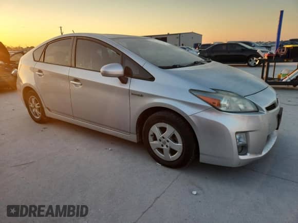 2011 Toyota Prius I z VIN JTDKN3DU8B0298907, wystawiony jako Copart lot #86404995 z przebiegiem 169 235 mil mil oraz Czysty tytuł • Clean title. Historia ofert i sprzedaży dostępna na DreamBid. Obrazek 4.