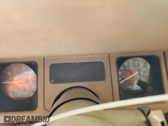 1991 Jeep Wrangler с VIN 2J4FY29S5MJ102367, выставлен на аукционе Copart как лот 82873294 с пробегом 71 908 миль миль и Списание • Salvage title. История ставок и продаж доступна на DreamBid. Изображение 9.