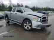 2019 Ram 1500 Express z VIN 1C6RR7FT6KS638646, wystawiony jako Copart lot #60155995 z przebiegiem 66 196 mil mil oraz Szkoda całkowita • Salvage title. Historia ofert i sprzedaży dostępna na DreamBid. Obrazek 4.