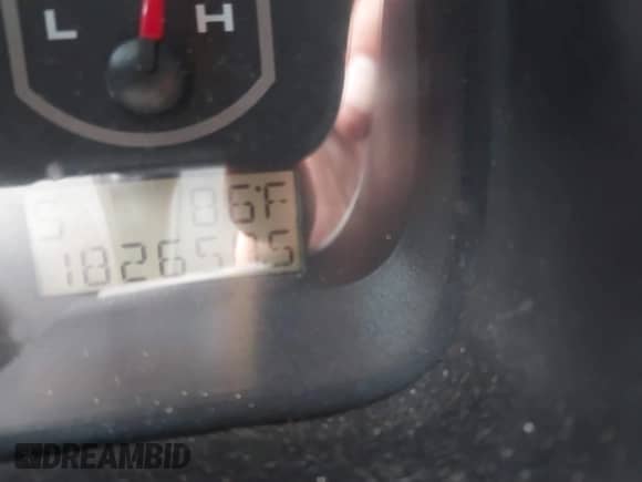 2008 Ford F-150 XLT z VIN 1FTPW14V28FA58029, wystawiony jako IAAI lot #42767970 z przebiegiem 183 000 mil mil oraz . Historia ofert i sprzedaży dostępna na DreamBid. Obrazek 16.