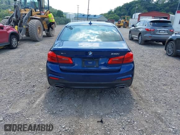 2018 BMW 5 Series 540i xDrive с VIN WBAJE7C56JWC57409, выставлен на аукционе IAAI как лот 42727783 с пробегом 53 126 миль миль и . История ставок и продаж доступна на DreamBid. Изображение 16.