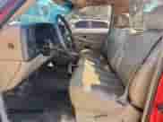 2001 Chevrolet Silverado 1500 z VIN 1GCEC14W91Z302174, wystawiony jako Copart lot #84627995 z przebiegiem 134 471 mil mil oraz Szkoda całkowita • Salvage title. Historia ofert i sprzedaży dostępna na DreamBid. Obrazek 7.