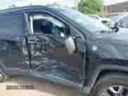 2018 Jeep Compass Trailhawk с VIN 3C4NJDDB0JT129673, выставлен на аукционе IAAI как лот 42887666 с пробегом 121 735 миль миль и . История ставок и продаж доступна на DreamBid. Изображение 6.