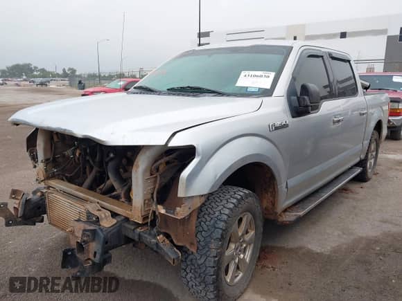2018 Ford F-150 XL с VIN 1FTEW1CP6JKC08764, выставлен на аукционе IAAI как лот 43106030 с пробегом 142 709 миль миль и . История ставок и продаж доступна на DreamBid. Изображение 17.