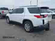 2021 Chevrolet Traverse LT z VIN 1GNERHKW4MJ233642, wystawiony jako IAAI lot #43240454 z przebiegiem 55 052 mil mil oraz . Historia ofert i sprzedaży dostępna na DreamBid. Obrazek 3.