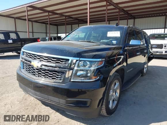 2019 Chevrolet Suburban LT z VIN 1GNSCHKC6KR364869, wystawiony jako IAAI lot #43414630 z przebiegiem 224 035 mil mil oraz . Historia ofert i sprzedaży dostępna na DreamBid. Obrazek 2.