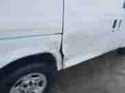 2004 Chevrolet Astro Cargo z VIN 1GCDL19X54B121146, wystawiony jako IAAI lot #41776059 z przebiegiem 172 409 mil mil oraz . Historia ofert i sprzedaży dostępna na DreamBid. Obrazek 6.