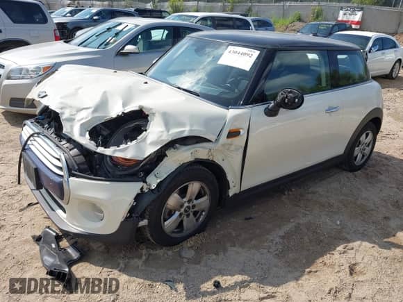 2015 MINI Hardtop with VIN WMWXM5C54F3A56067, listed as a IAAI auction lot 43044092 with 146,630 mi miles and . Bid and sale history available at DreamBid. Image 2.