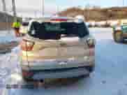 2017 Ford Escape SE с VIN 1FMCU9GD0HUF04174, выставлен на аукционе IAAI как лот 41327379 с пробегом 101 122 миль миль и . История ставок и продаж доступна на DreamBid. Изображение 16.