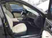 2014 Hyundai Equus Ultimate z VIN KMHGH4JH1EU083761, wystawiony jako IAAI lot #41356895 z przebiegiem 51 565 mil mil oraz . Historia ofert i sprzedaży dostępna na DreamBid. Obrazek 5.