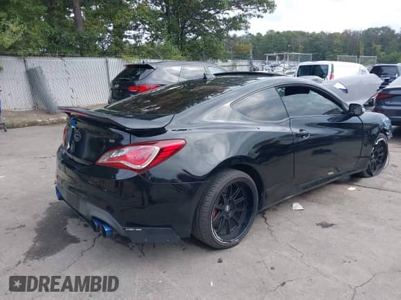 2015 Hyundai Genesis Coupe Ultimate с VIN KMHHU6KJ5FU129803, выставлен на аукционе IAAI как лот 43268302 с пробегом 97 986 миль миль и . История ставок и продаж доступна на DreamBid. Изображение 4.