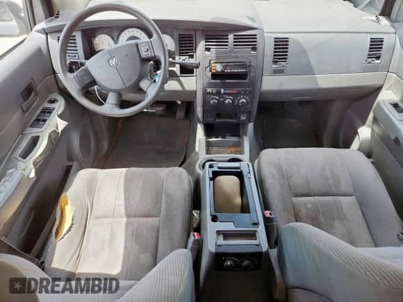 2005 Dodge Durango SXT with VIN 1D4HD38NX5F601092, listed as a Copart auction lot 63338515 with 301,984 mi miles and Clean title. Bid and sale history available at DreamBid. Image 8.