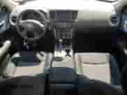 2017 Nissan Pathfinder SL z VIN 5N1DR2MM0HC913668, wystawiony jako Copart lot #71832595 z przebiegiem 71 413 mil mil oraz Szkoda całkowita • Salvage title. Historia ofert i sprzedaży dostępna na DreamBid. Obrazek 8.